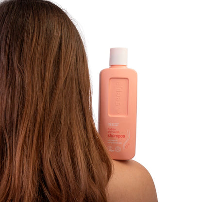 Hydrate and Nourish Shampoo shoulder